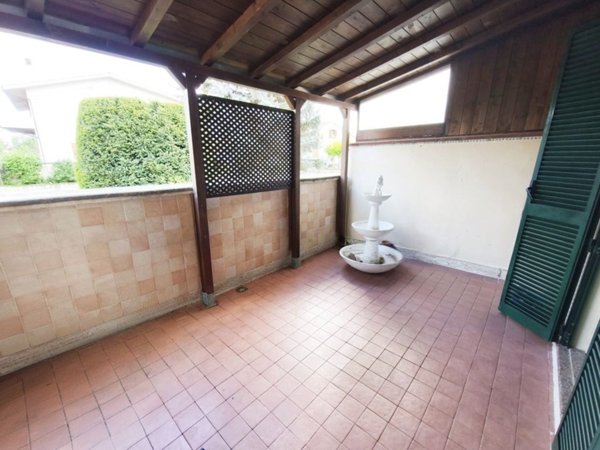 casa indipendente in vendita ad Avezzano in zona San Pelino