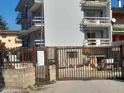 appartamento in vendita ad Avezzano in zona Caruscino
