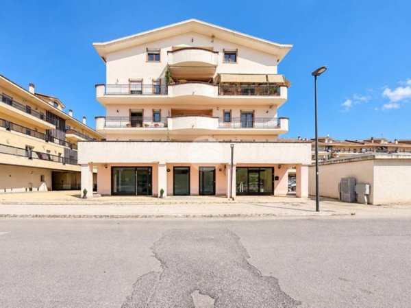 appartamento in vendita ad Avezzano in zona Caruscino