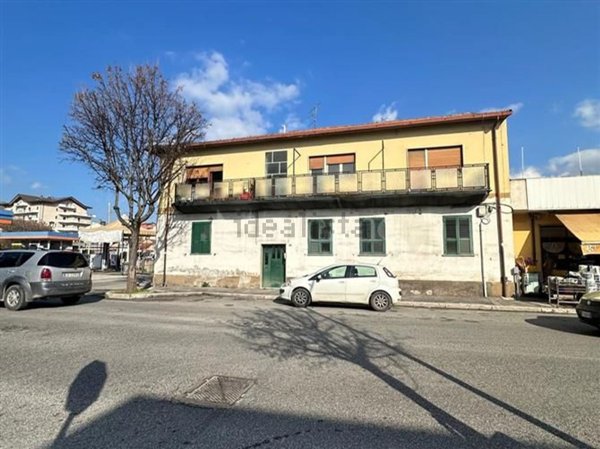 appartamento in vendita ad Avezzano in zona Caruscino