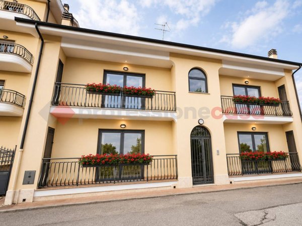 appartamento in vendita ad Avezzano in zona Caruscino
