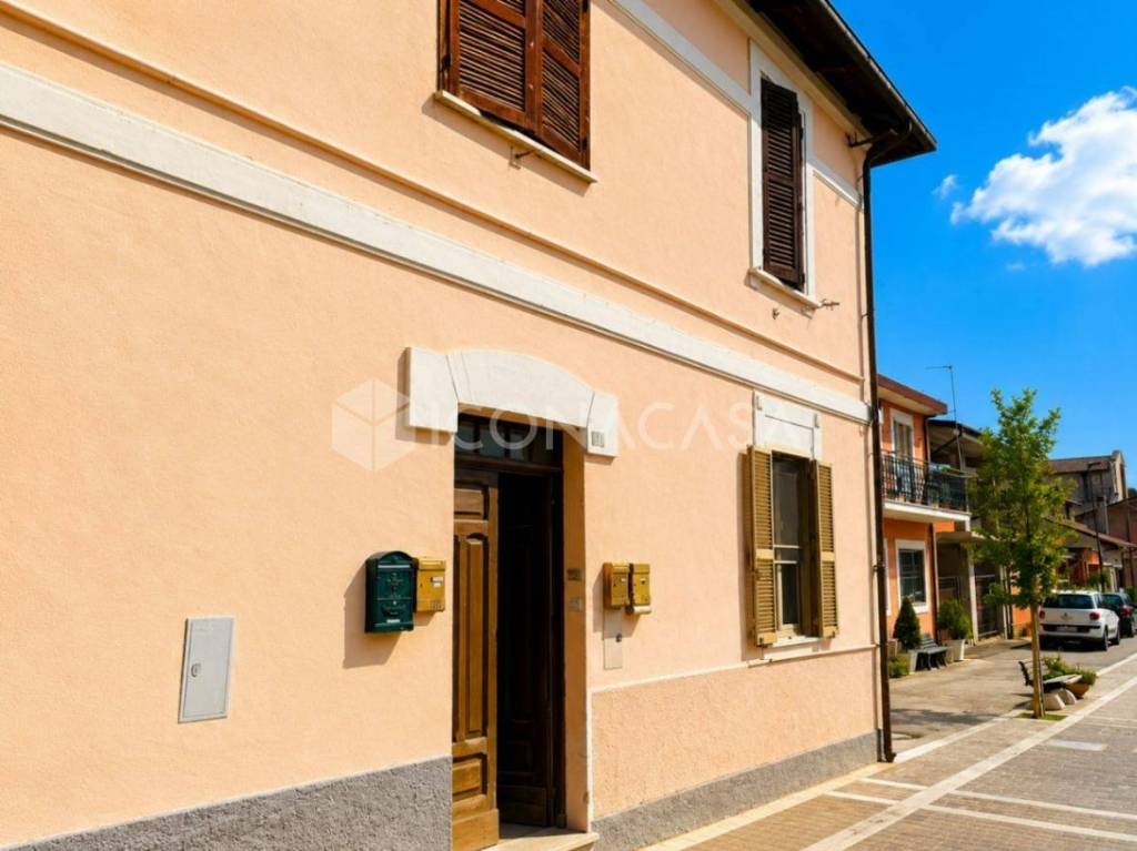 appartamento in vendita ad Avezzano in zona Paterno