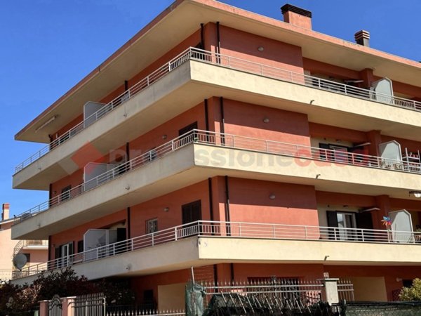 appartamento in vendita ad Avezzano in zona Caruscino