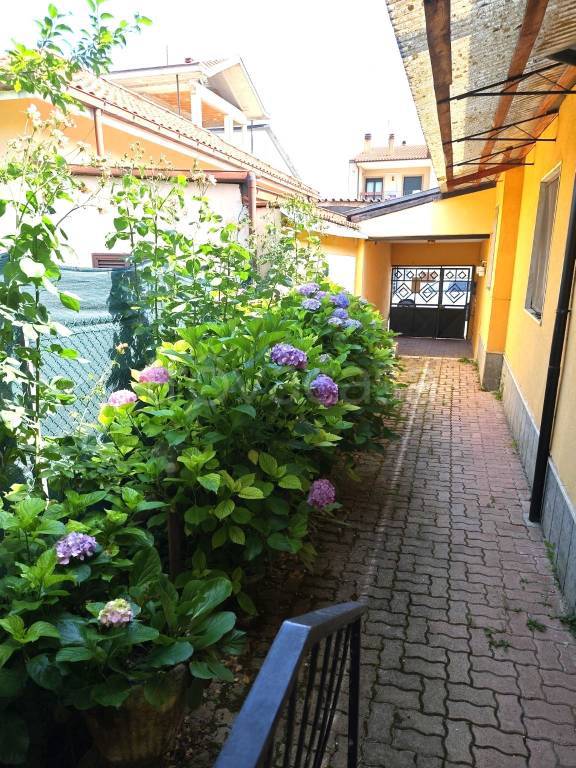 casa indipendente in vendita ad Avezzano