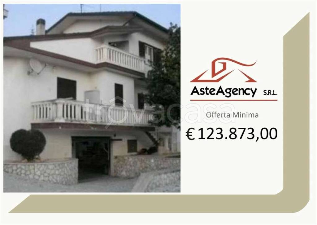 casa indipendente in vendita ad Avezzano