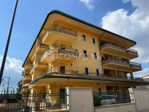 appartamento in vendita ad Avezzano in zona Caruscino