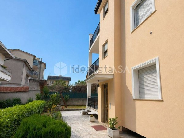 appartamento in vendita ad Avezzano in zona Caruscino