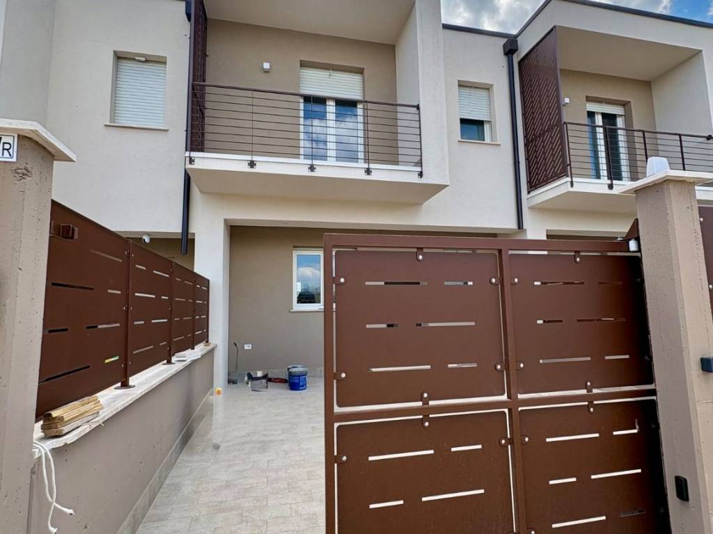 casa indipendente in vendita ad Avezzano