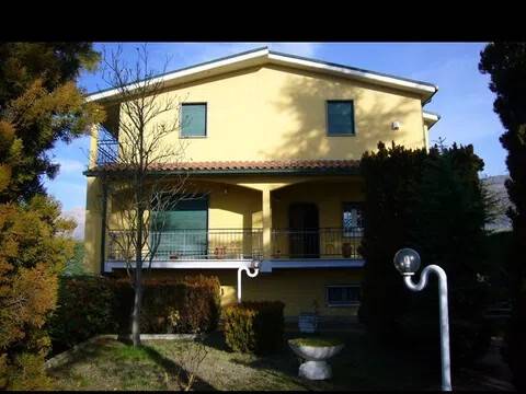 casa indipendente in vendita ad Avezzano