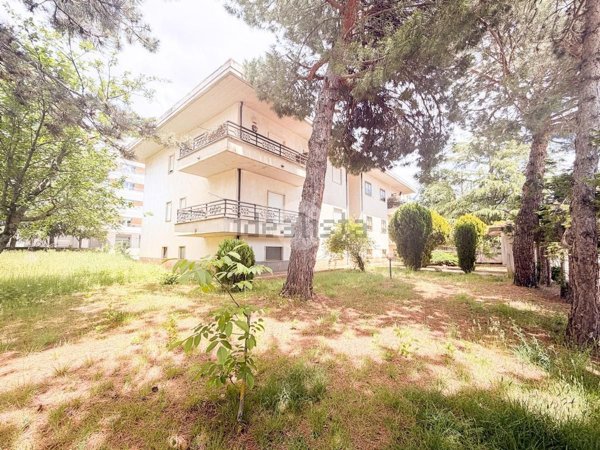 appartamento in vendita ad Avezzano in zona Caruscino
