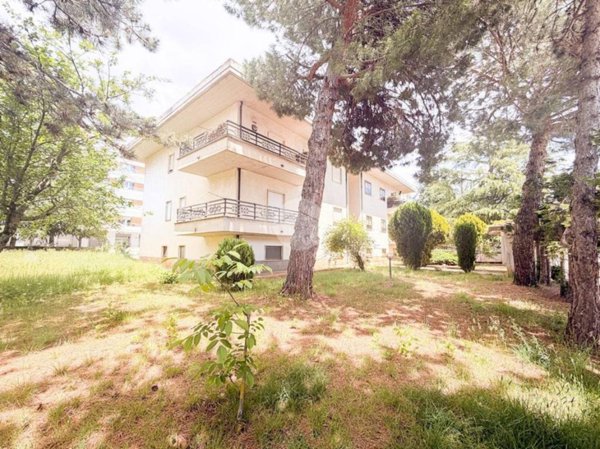 appartamento in vendita ad Avezzano in zona Caruscino