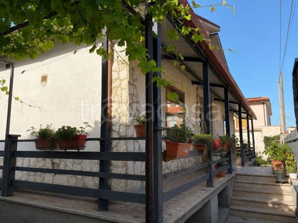casa indipendente in vendita ad Avezzano