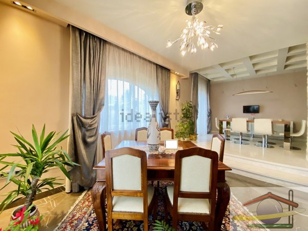 casa indipendente in vendita ad Avezzano in zona Caruscino