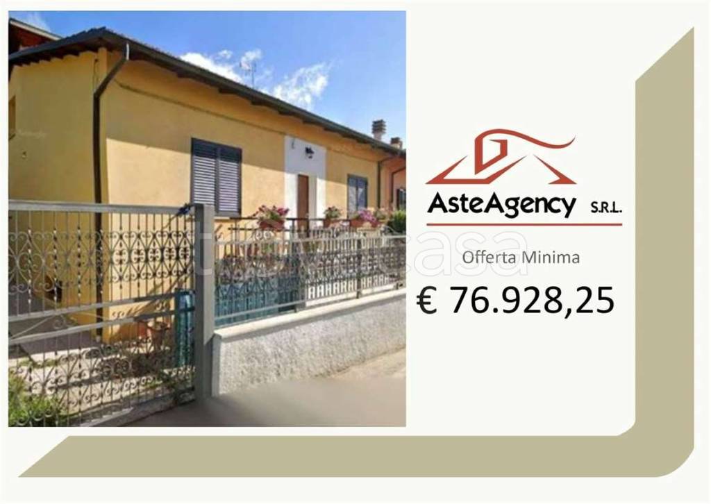 casa indipendente in vendita ad Avezzano in zona San Pelino
