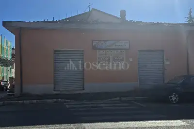 casa indipendente in vendita ad Avezzano in zona Caruscino