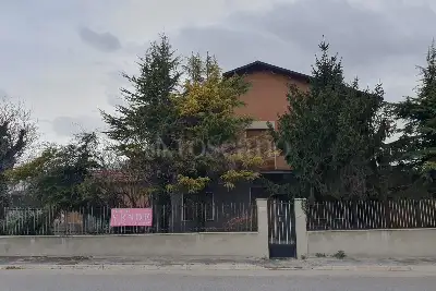 casa indipendente in vendita ad Avezzano in zona Via Nuova