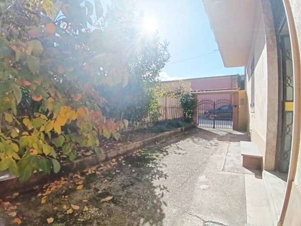 appartamento in vendita ad Avezzano in zona Caruscino
