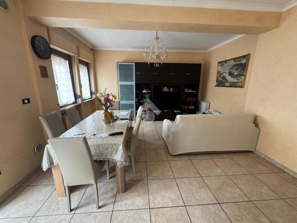 appartamento in vendita ad Avezzano in zona Caruscino