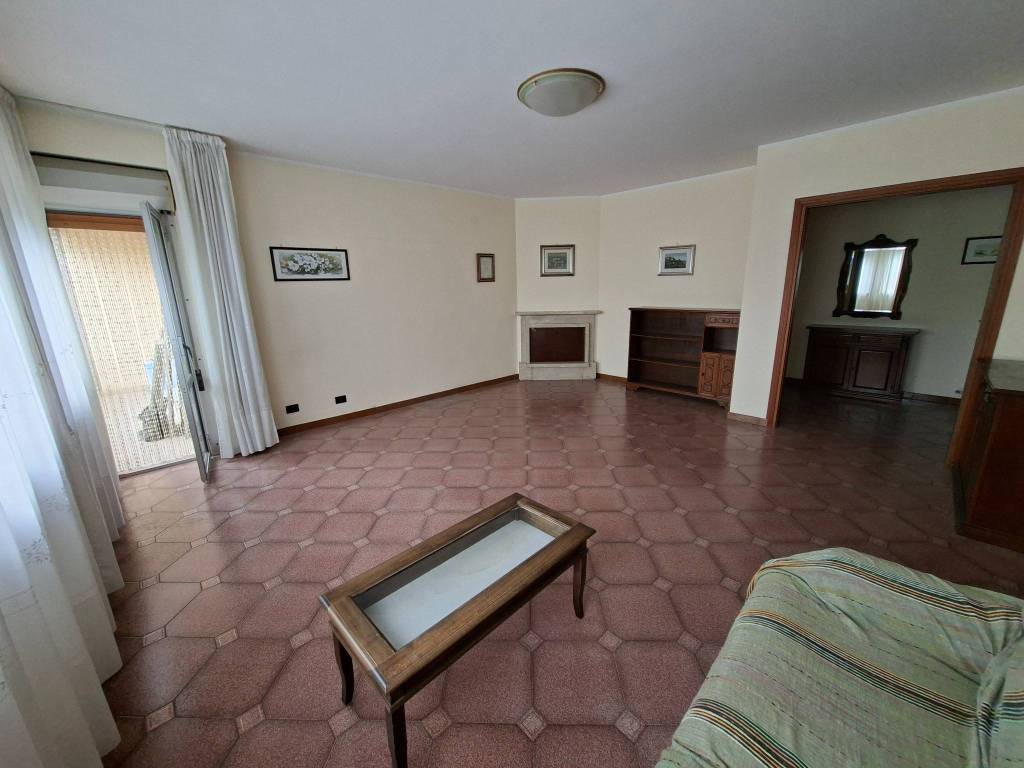 appartamento in vendita ad Avezzano in zona Caruscino