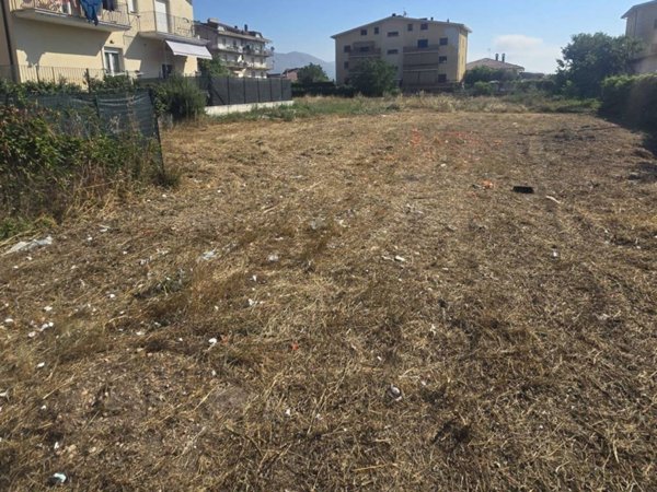 terreno edificabile in vendita ad Avezzano in zona Caruscino
