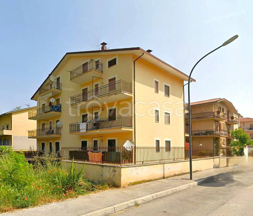 appartamento in vendita ad Avezzano in zona Caruscino