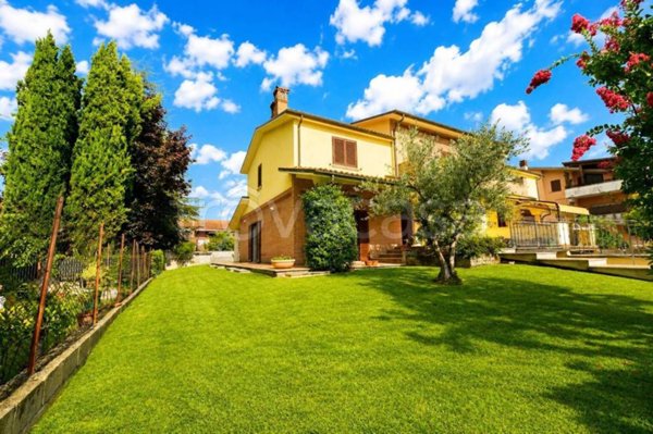 casa indipendente in vendita ad Avezzano