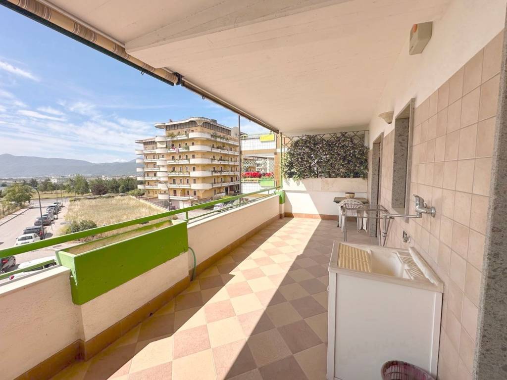 appartamento in vendita ad Avezzano in zona Caruscino