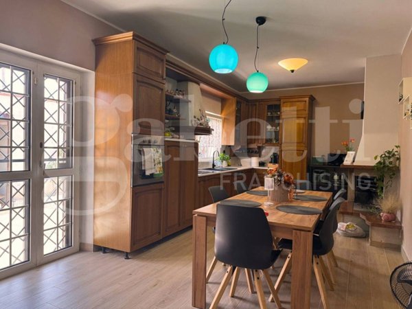 casa indipendente in vendita ad Avezzano
