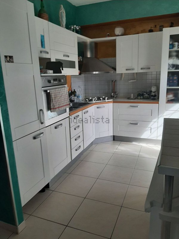 appartamento in vendita ad Avezzano in zona Caruscino