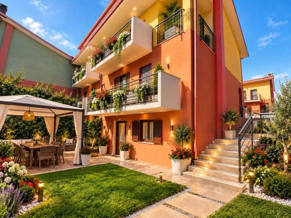 casa indipendente in vendita ad Avezzano in zona Caruscino