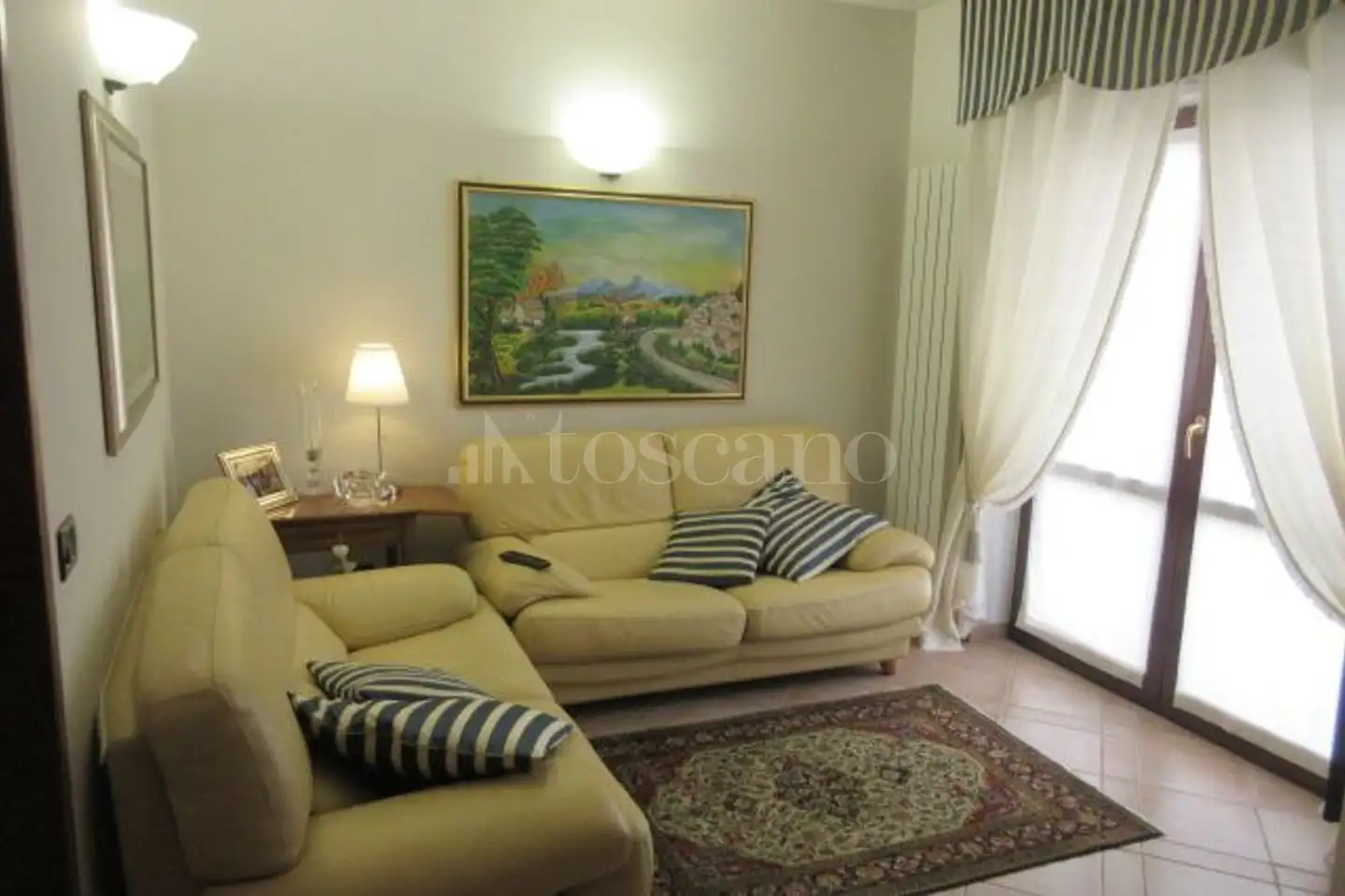 casa indipendente in vendita ad Avezzano in zona Caruscino
