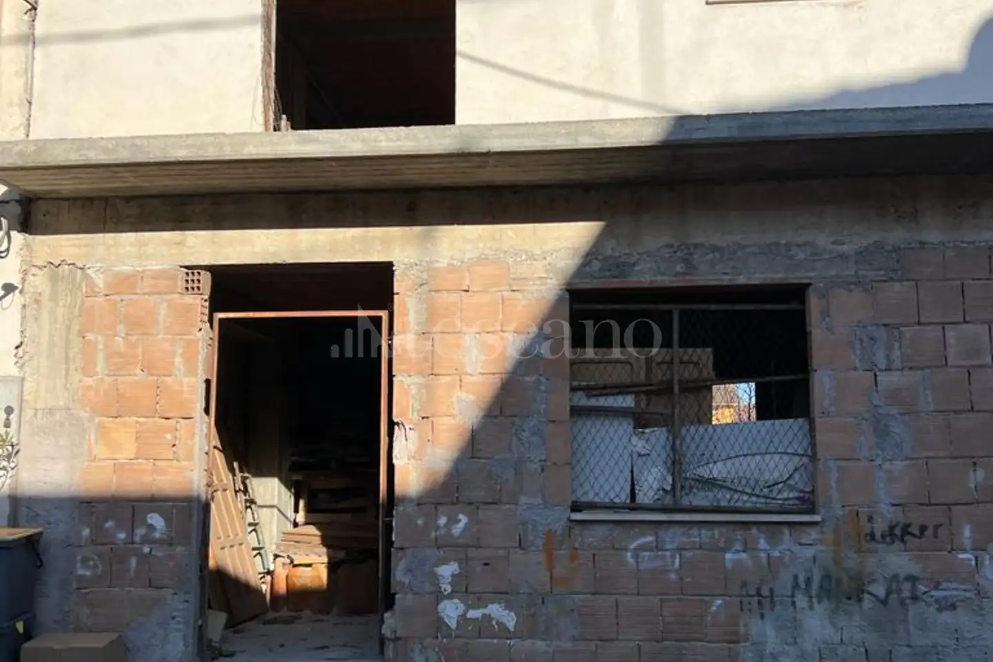 casa indipendente in vendita ad Avezzano in zona Caruscino