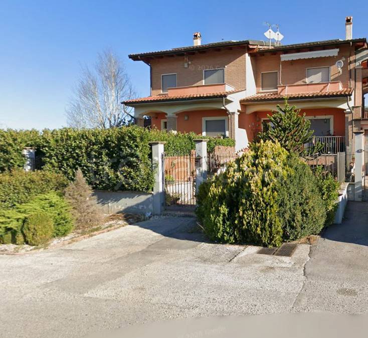 casa indipendente in vendita ad Avezzano