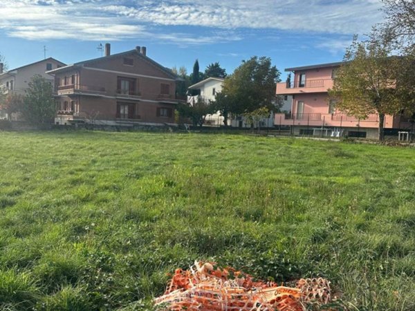 terreno agricolo in vendita ad Avezzano in zona Caruscino