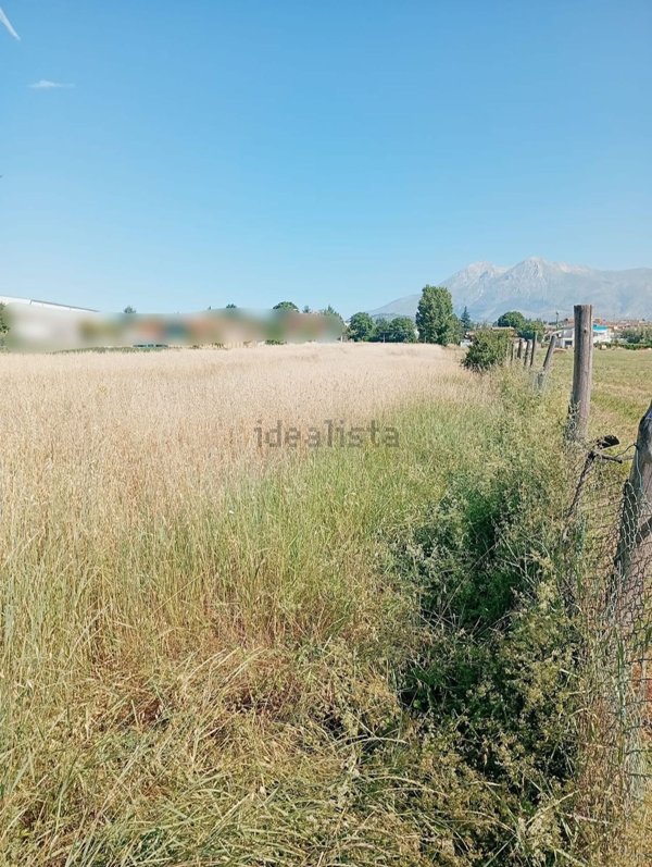 terreno in vendita ad Avezzano in zona Caruscino