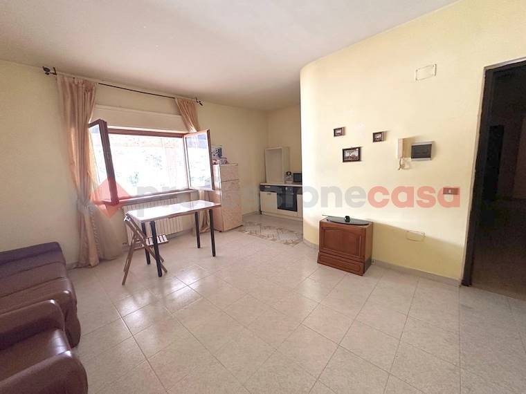 appartamento in vendita ad Avezzano in zona Caruscino