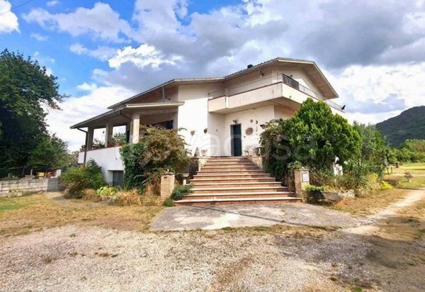 casa indipendente in vendita ad Avezzano