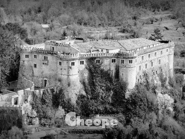 intera palazzina in vendita a Balsorano in zona Balsorano Vecchio