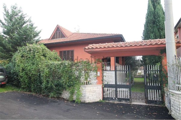 casa indipendente in vendita a Balsorano