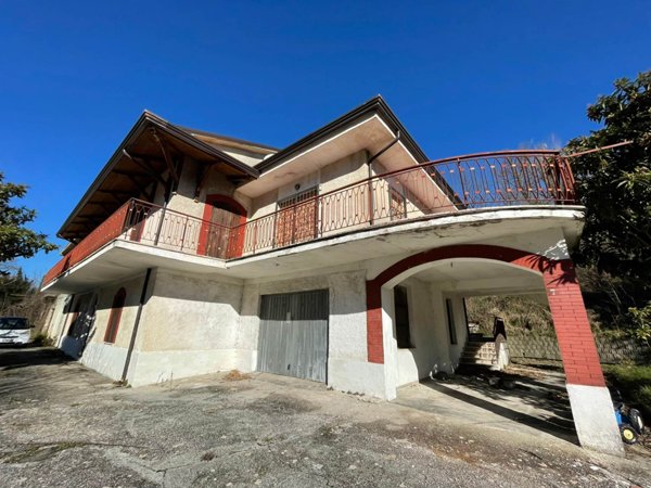 casa indipendente in vendita a Balsorano in zona Ridotti