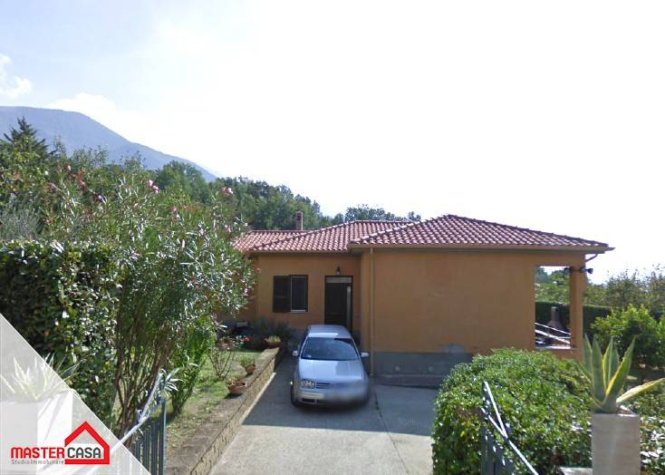 casa indipendente in vendita a Balsorano
