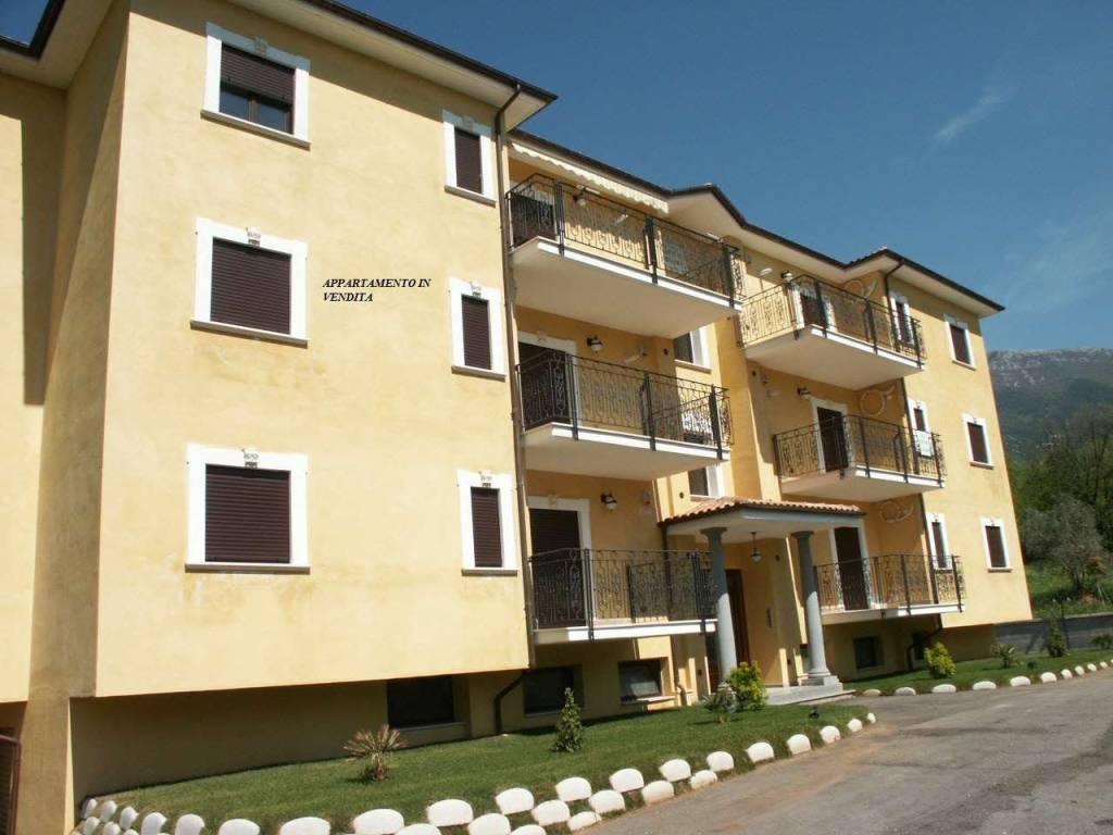 appartamento in vendita a Balsorano in zona Balsorano Vecchio