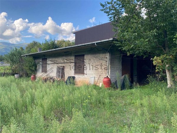 casa indipendente in vendita a Balsorano