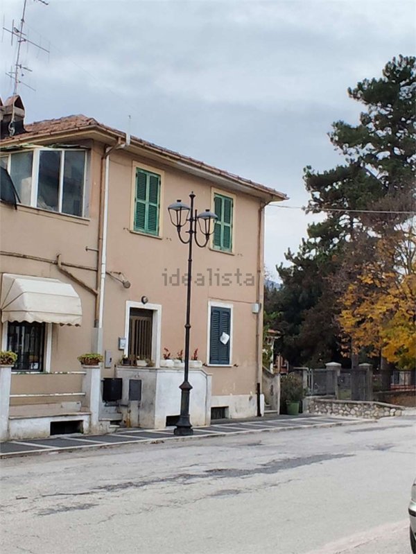 casa indipendente in vendita a Balsorano