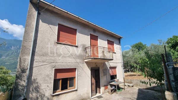 casa indipendente in vendita a Balsorano
