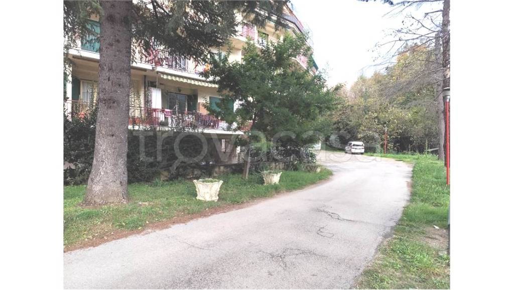 appartamento in vendita a Balsorano in zona Balsorano Vecchio