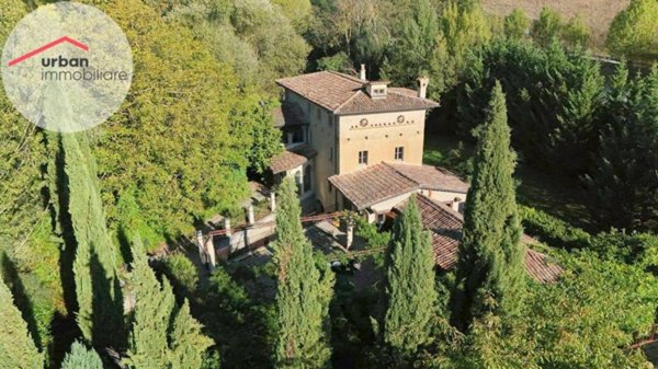 locale commerciale in vendita a Barete