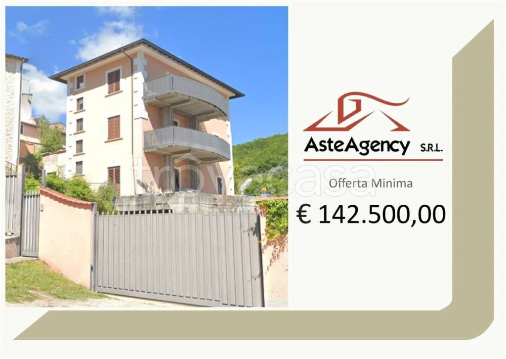 trivano in vendita a Barete in zona Teora