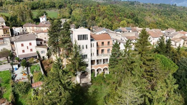 casa indipendente in vendita a Barete in zona Colli
