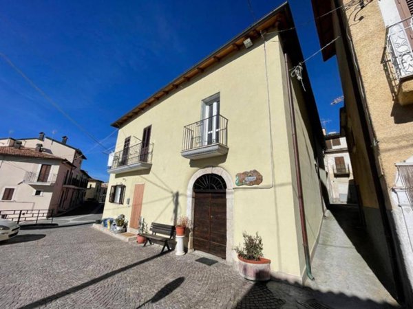 appartamento in vendita a Barisciano in zona San Martino